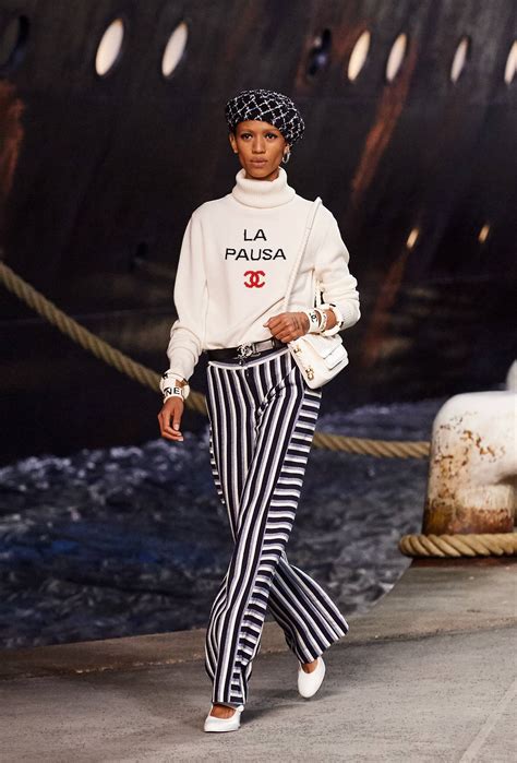 chanel 2018 2019 cruise paris|2018/19 CRUISE COLLECTION .